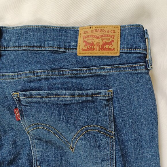 Levi's Womens Jeans Classic Bootcut Dark Wash Highrise Stretch Denim Size 18 - Picture 7 of 13